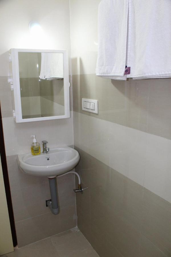 Appartamento Sri Lakshmi Estates Siddāpur Esterno foto