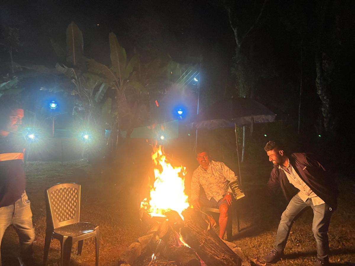 Appartamento Sri Lakshmi Estates Siddāpur Esterno foto