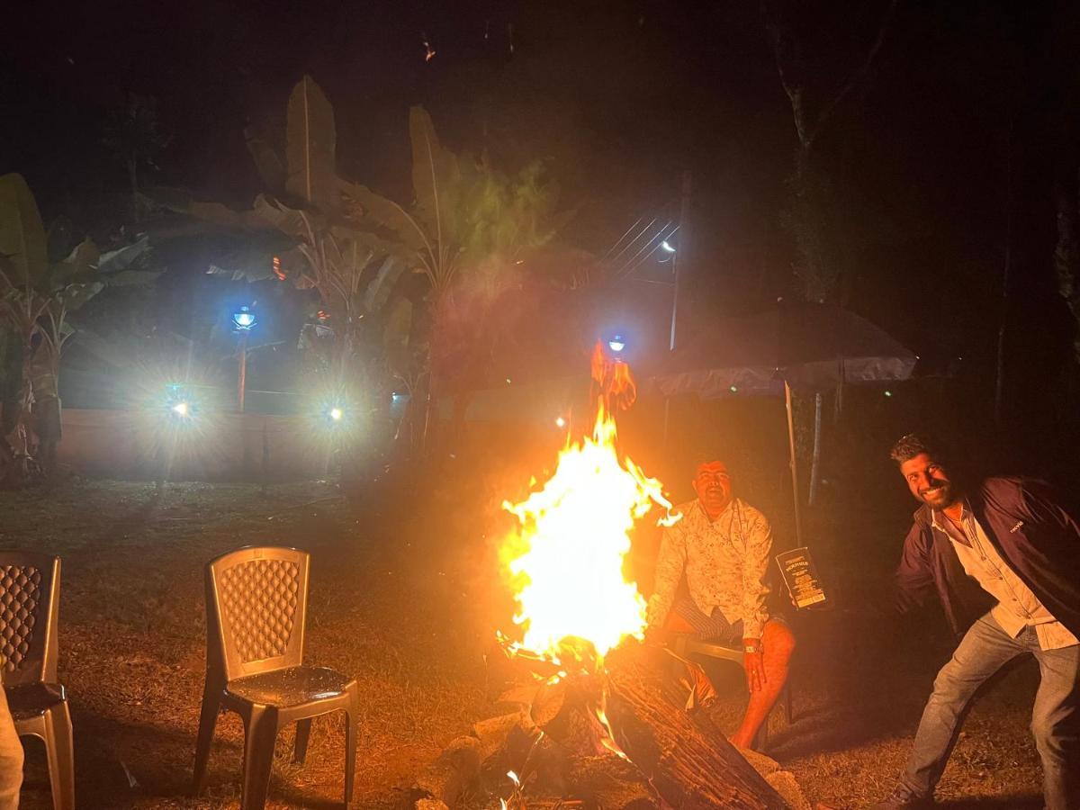 Appartamento Sri Lakshmi Estates Siddāpur Esterno foto