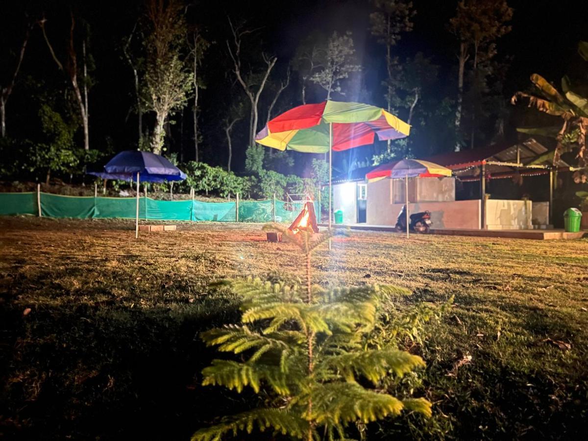 Appartamento Sri Lakshmi Estates Siddāpur Esterno foto