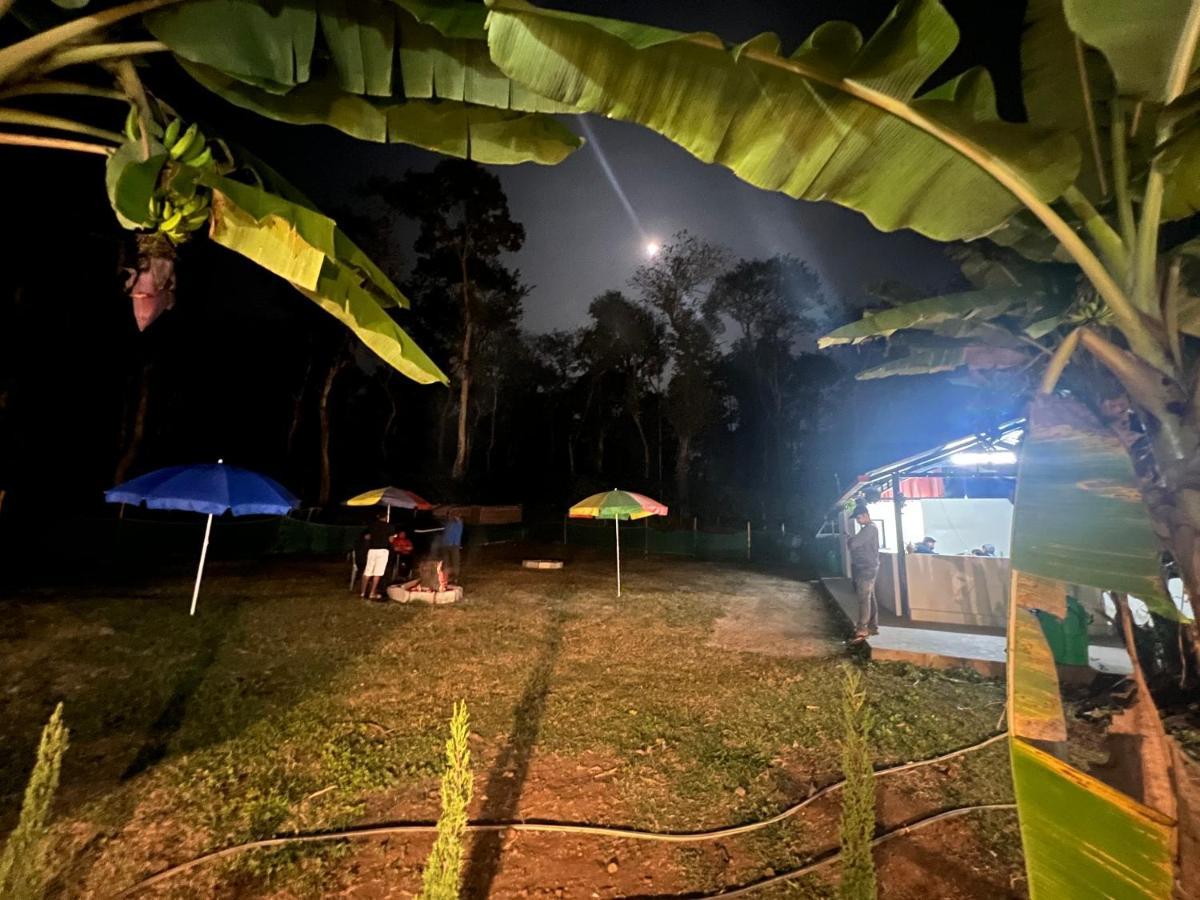 Appartamento Sri Lakshmi Estates Siddāpur Esterno foto