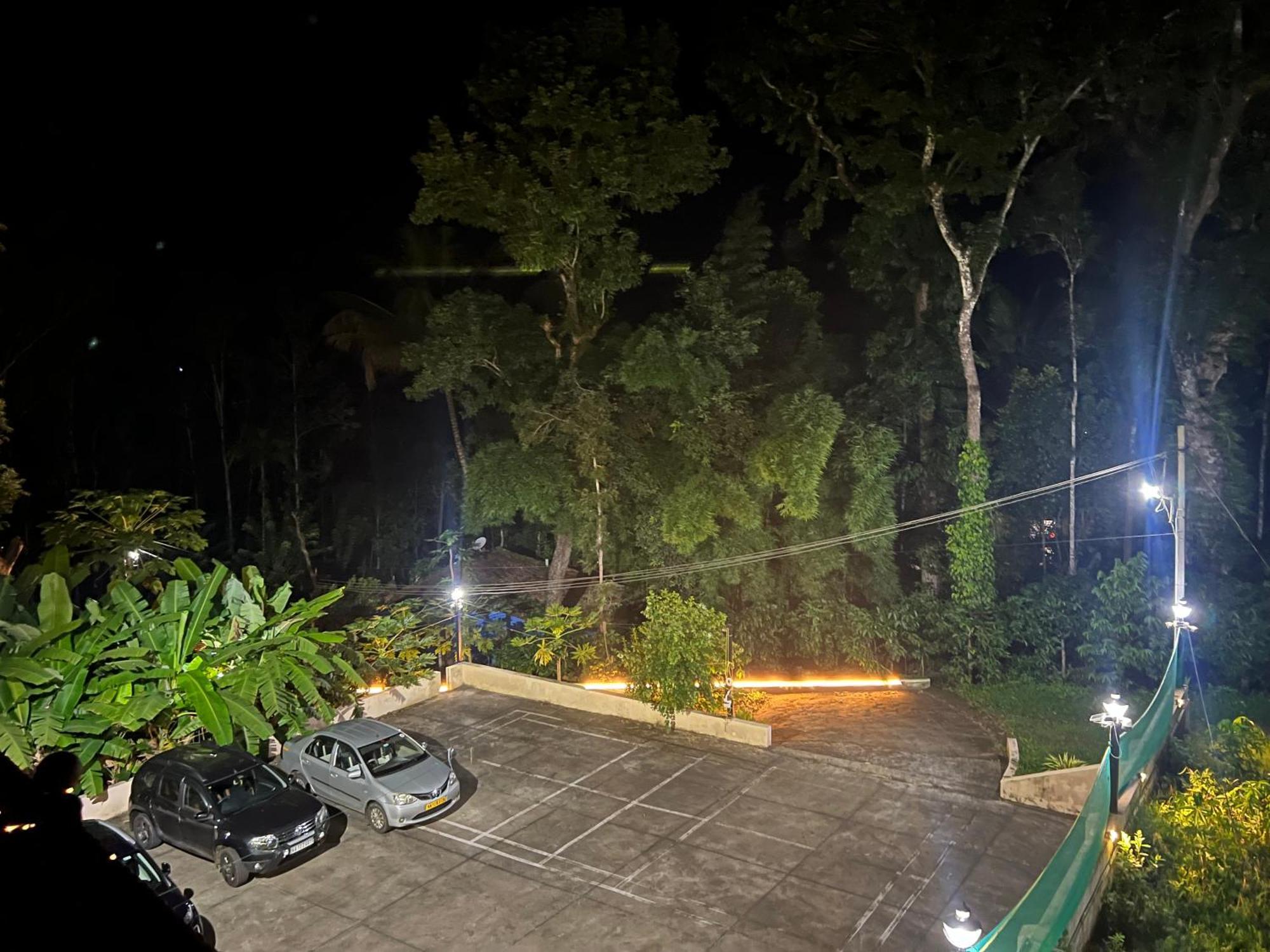 Appartamento Sri Lakshmi Estates Siddāpur Esterno foto