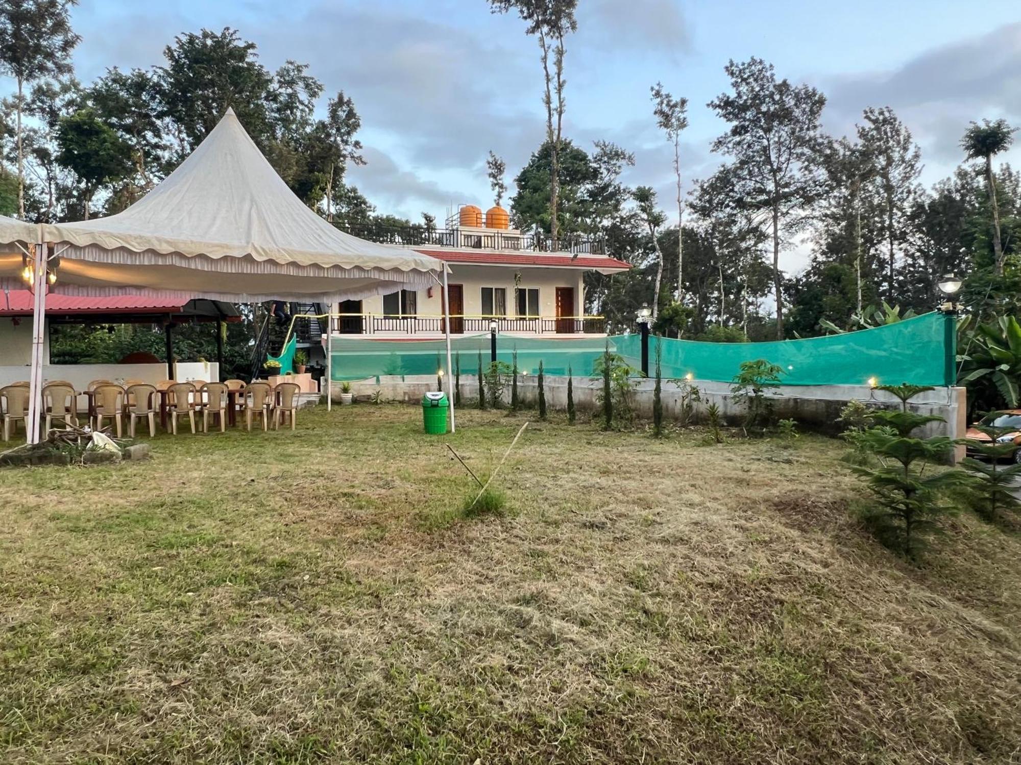 Appartamento Sri Lakshmi Estates Siddāpur Esterno foto