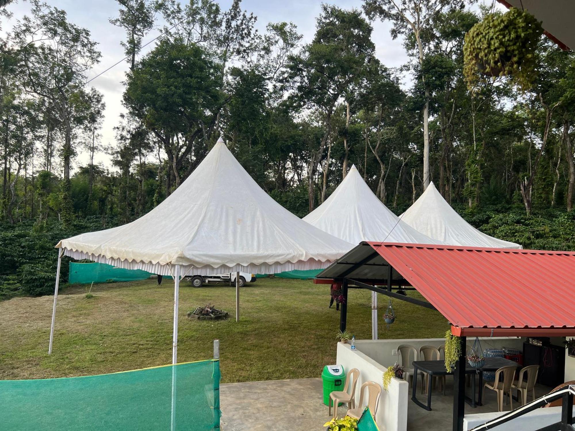 Appartamento Sri Lakshmi Estates Siddāpur Esterno foto